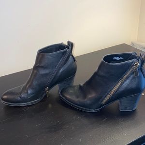 Black double sided zip booties